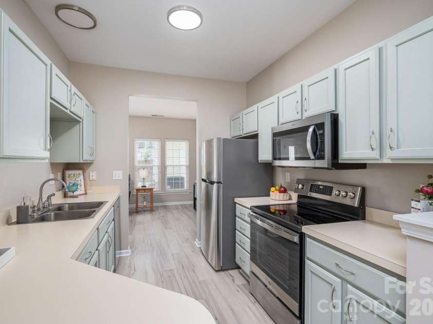 1091 Cramerton Village Drive, Cramerton, NC 28032.  MLS# CAR4387823, YatesRealty ID 28117. 