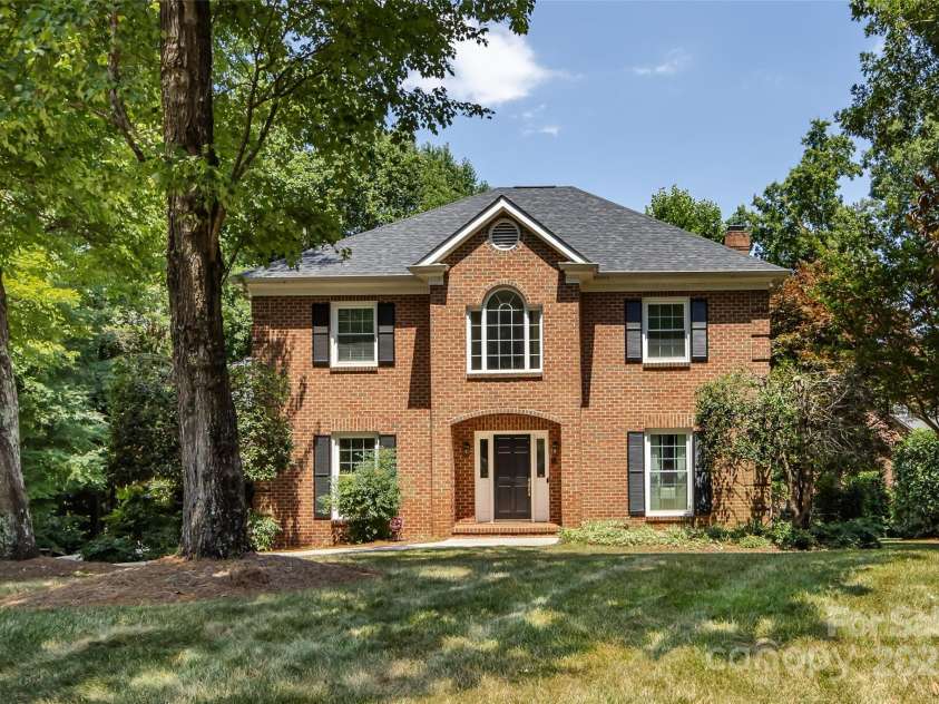 9413 Tillot Drive, Matthews, NC 28105.  MLS# CAR4298257, YatesRealty ID 28117. 