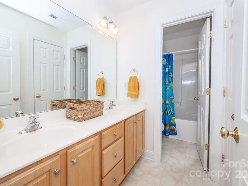 12004 Cobham Court, Huntersville, NC 28078.  MLS# CAR4281075, YatesRealty ID 28119. 