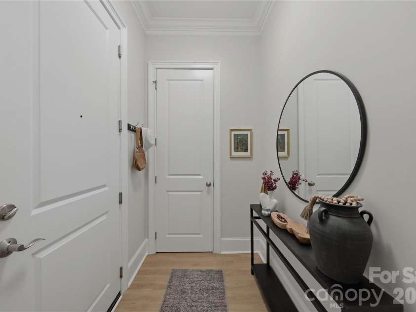 2946 Selwyn Avenue, Charlotte, NC 28209.  MLS# CAR4387931, YatesRealty ID 28119. 