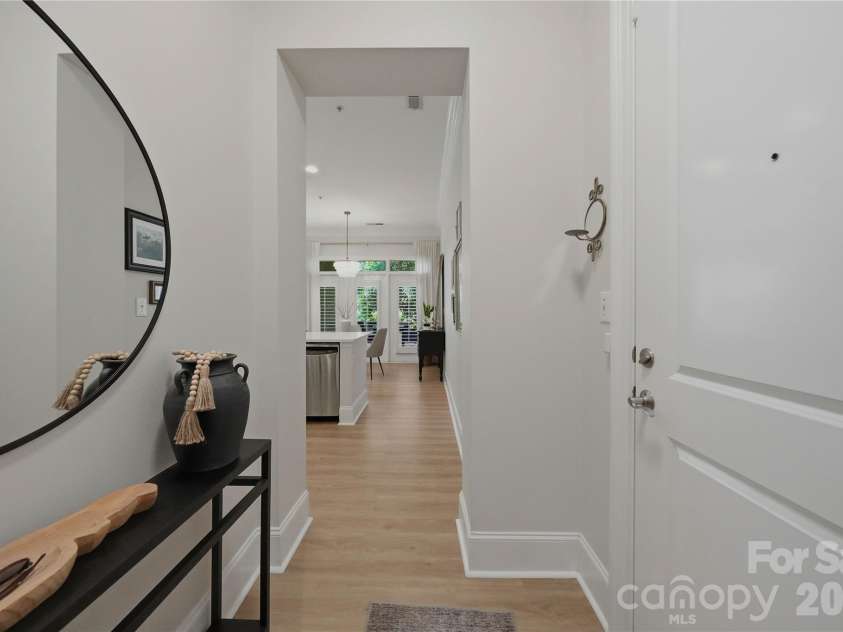 2946 Selwyn Avenue, Charlotte, NC 28209.  MLS# CAR4387931, YatesRealty ID 28119. 