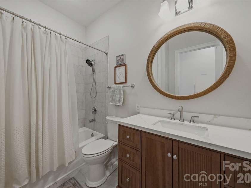 2946 Selwyn Avenue, Charlotte, NC 28209.  MLS# CAR4387931, YatesRealty ID 28119. 