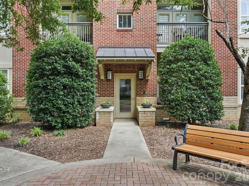 2946 Selwyn Avenue, Charlotte, NC 28209.  MLS# CAR4387931, YatesRealty ID 28119. 