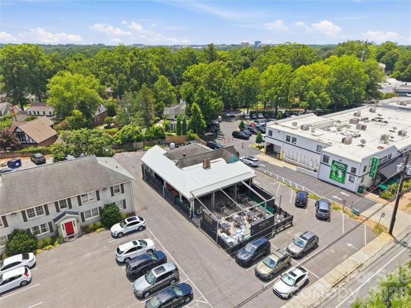 2946 Selwyn Avenue, Charlotte, NC 28209.  MLS# CAR4387931, YatesRealty ID 28119. 