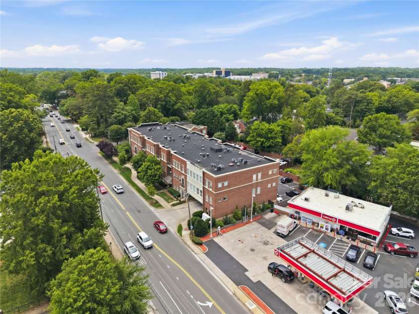 2946 Selwyn Avenue, Charlotte, NC 28209.  MLS# CAR4387931, YatesRealty ID 28119. 