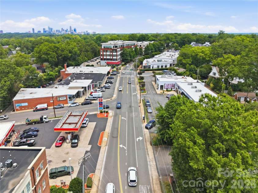 2946 Selwyn Avenue, Charlotte, NC 28209.  MLS# CAR4387931, YatesRealty ID 28119. 