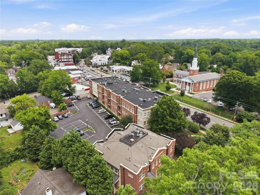 2946 Selwyn Avenue, Charlotte, NC 28209.  MLS# CAR4387931, YatesRealty ID 28119. 