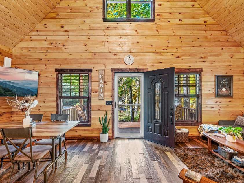 23 Hemlock Springs Road, Maggie Valley, NC 28751.  MLS# CAR4224375, YatesRealty ID 2812. Cathedral ceilings