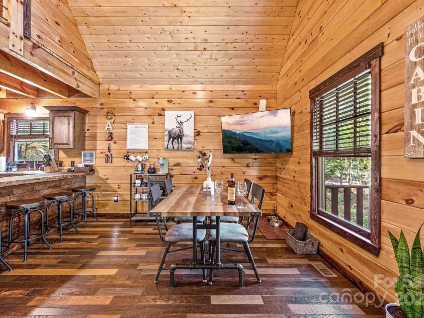 23 Hemlock Springs Road, Maggie Valley, NC 28751.  MLS# CAR4224375, YatesRealty ID 2812. Dining area