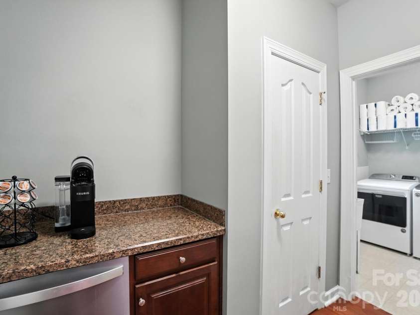 4819 Sandtyn Drive, Waxhaw, NC 28173.  MLS# CAR4282295, YatesRealty ID 28120. 