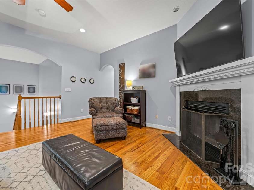 11 Jupiter Hills Drive, Weaverville, NC 28787.  MLS# CAR4388629, YatesRealty ID 28121. 