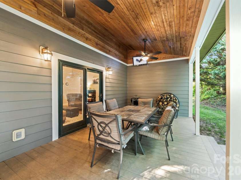 11 Jupiter Hills Drive, Weaverville, NC 28787.  MLS# CAR4388629, YatesRealty ID 28121. 