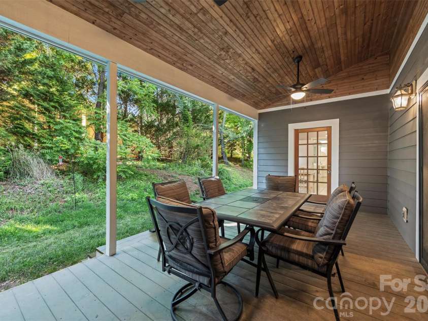 11 Jupiter Hills Drive, Weaverville, NC 28787.  MLS# CAR4388629, YatesRealty ID 28121. 