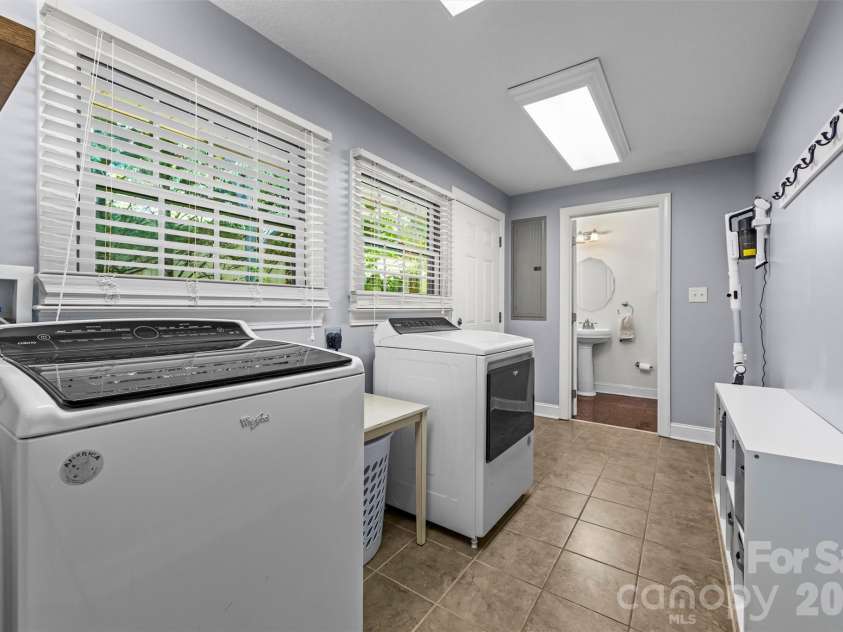 11 Jupiter Hills Drive, Weaverville, NC 28787.  MLS# CAR4388629, YatesRealty ID 28121. 