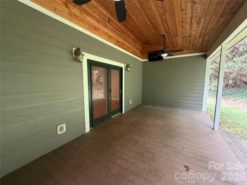 11 Jupiter Hills Drive, Weaverville, NC 28787.  MLS# CAR4418516, YatesRealty ID 28121. 