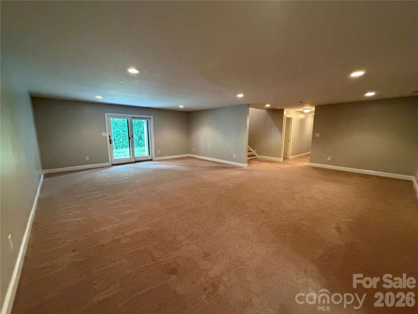 11 Jupiter Hills Drive, Weaverville, NC 28787.  MLS# CAR4418516, YatesRealty ID 28121. 