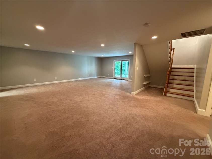 11 Jupiter Hills Drive, Weaverville, NC 28787.  MLS# CAR4418516, YatesRealty ID 28121. 