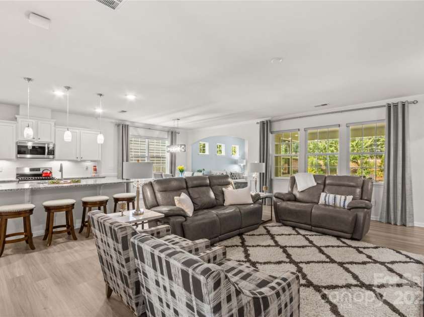 14036 Asbury Park Road, Huntersville, NC 28078.  MLS# CAR4283671, YatesRealty ID 28122. Bright Open Floor Plan for everyday living and entertaining