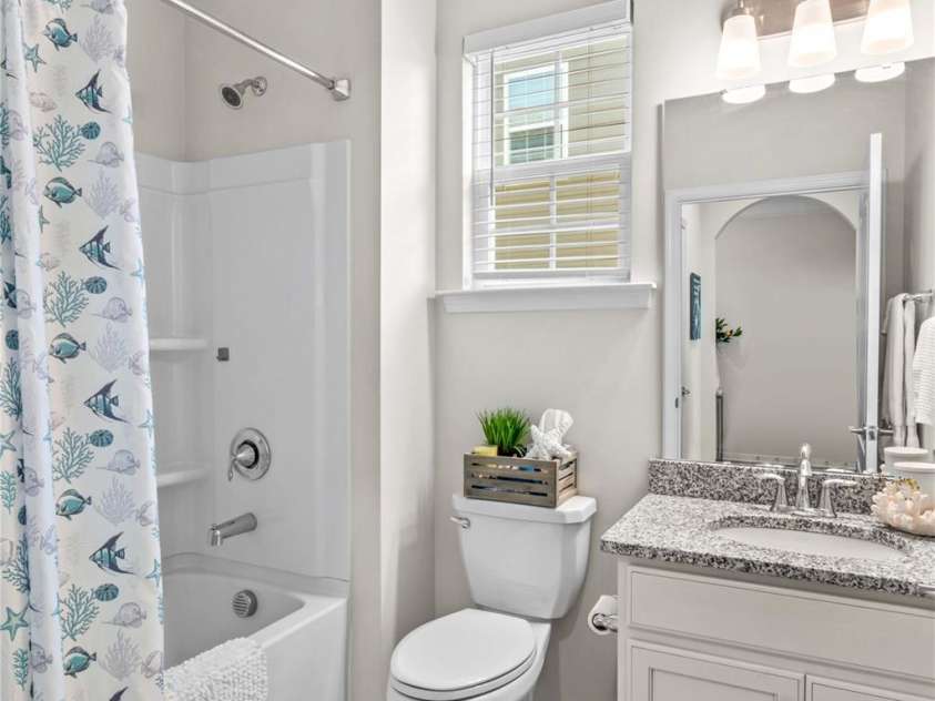 14036 Asbury Park Road, Huntersville, NC 28078.  MLS# CAR4283671, YatesRealty ID 28122. Guest full bath