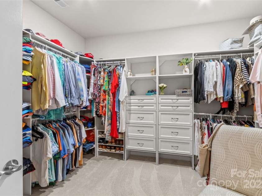 14036 Asbury Park Road, Huntersville, NC 28078.  MLS# CAR4283671, YatesRealty ID 28122. Oversized Primary walk-in closet