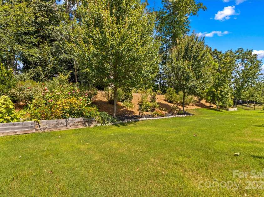 14036 Asbury Park Road, Huntersville, NC 28078.  MLS# CAR4283671, YatesRealty ID 28122. Yard views
