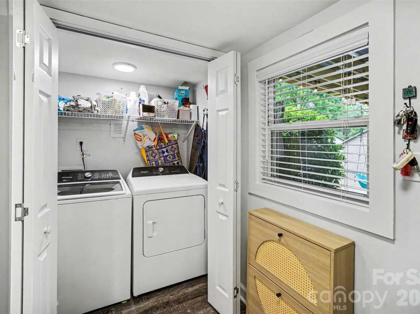 1528 Point Road, Belmont, NC 28012.  MLS# CAR4388384, YatesRealty ID 28122. 