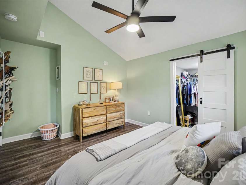 1528 Point Road, Belmont, NC 28012.  MLS# CAR4388384, YatesRealty ID 28122. 