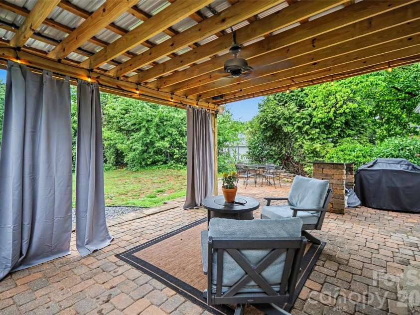 1528 Point Road, Belmont, NC 28012.  MLS# CAR4388384, YatesRealty ID 28122. 
