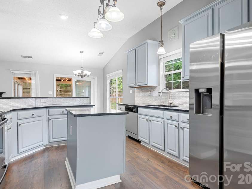 8940 Raven Park Drive, Charlotte, NC 28216.  MLS# CAR4388113, YatesRealty ID 28123. 