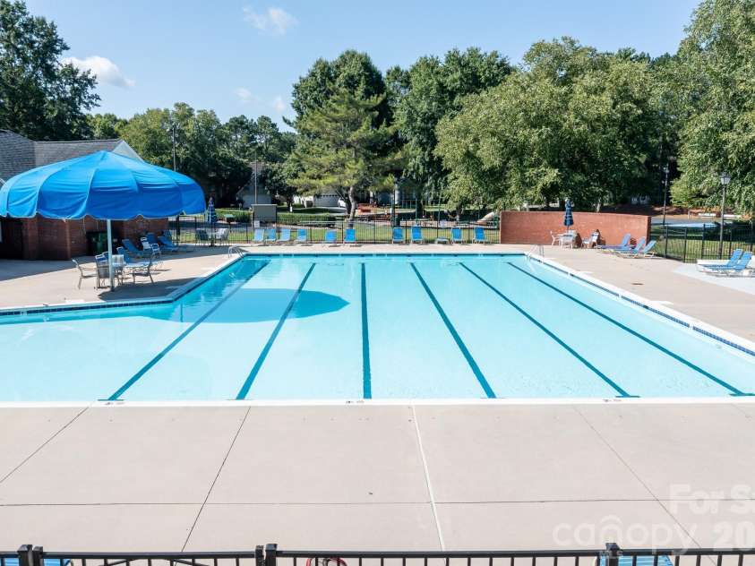 8940 Raven Park Drive, Charlotte, NC 28216.  MLS# CAR4388113, YatesRealty ID 28123. 