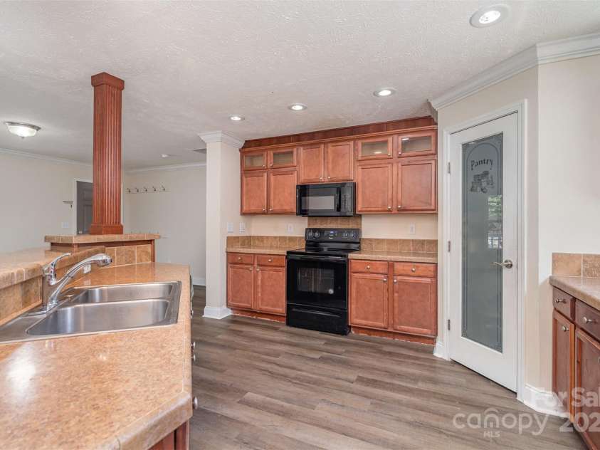 9921 Lancaster Highway, Waxhaw, NC 28173.  MLS# CAR4285329, YatesRealty ID 28123. 