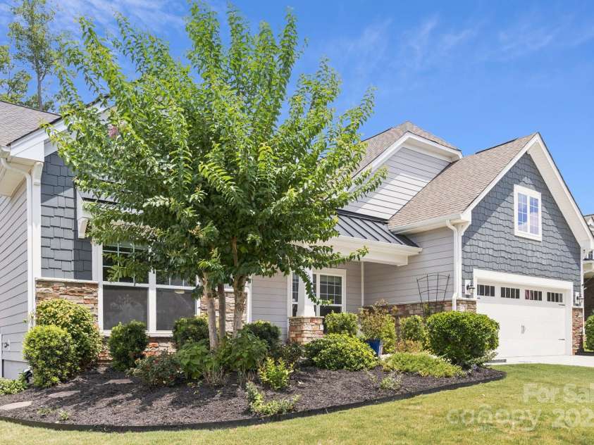 239 Kentmere Lane, Clover, SC 29710.  MLS# CAR4283271, YatesRealty ID 28125. 