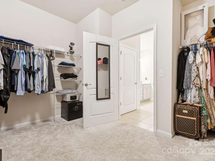 239 Kentmere Lane, Clover, SC 29710.  MLS# CAR4283271, YatesRealty ID 28125. 