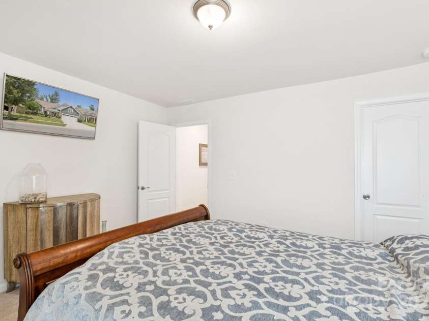 239 Kentmere Lane, Clover, SC 29710.  MLS# CAR4283271, YatesRealty ID 28125. 