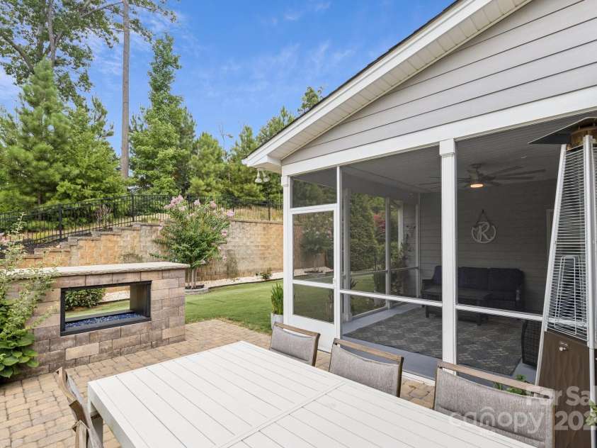 239 Kentmere Lane, Clover, SC 29710.  MLS# CAR4283271, YatesRealty ID 28125. 