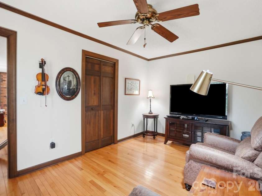 804 Mcgregor Drive, Concord, NC 28025.  MLS# CAR4389619, YatesRealty ID 28125. 