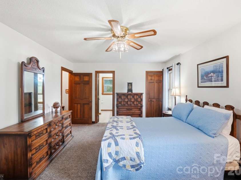 804 Mcgregor Drive, Concord, NC 28025.  MLS# CAR4389619, YatesRealty ID 28125. 
