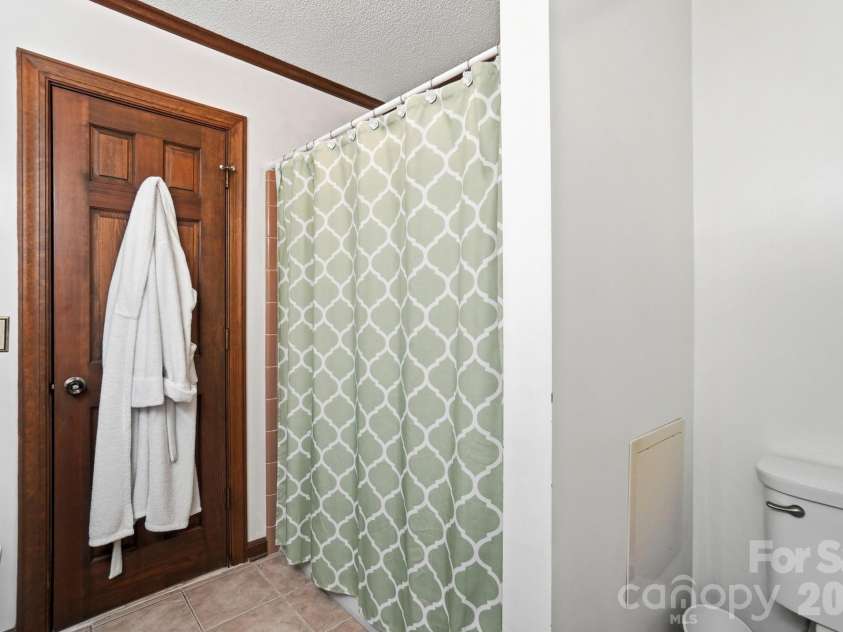 804 Mcgregor Drive, Concord, NC 28025.  MLS# CAR4389619, YatesRealty ID 28125. 