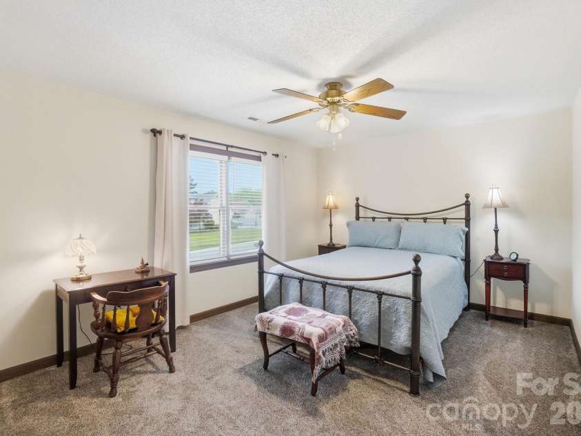 804 Mcgregor Drive, Concord, NC 28025.  MLS# CAR4389619, YatesRealty ID 28125. 