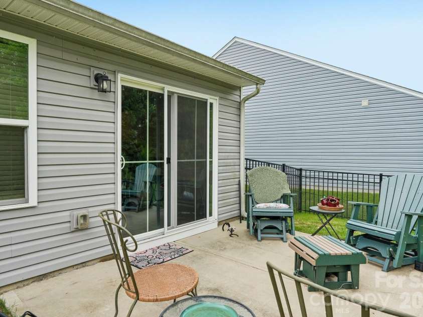4511 Hunton Dale Road, Concord, NC 28027.  MLS# CAR4383051, YatesRealty ID 28126. 