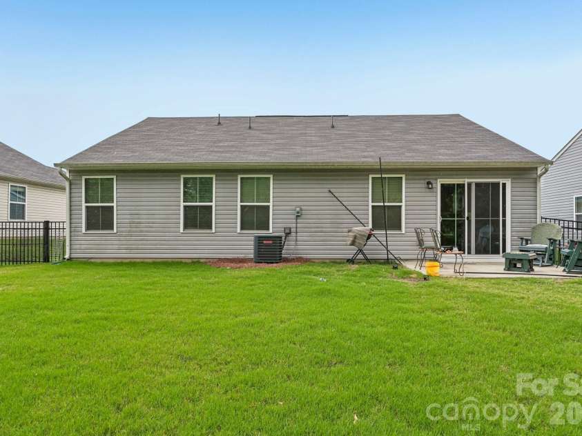 4511 Hunton Dale Road, Concord, NC 28027.  MLS# CAR4383051, YatesRealty ID 28126. 