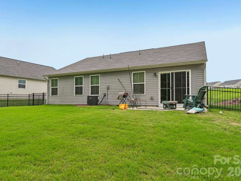 4511 Hunton Dale Road, Concord, NC 28027.  MLS# CAR4383051, YatesRealty ID 28126. 