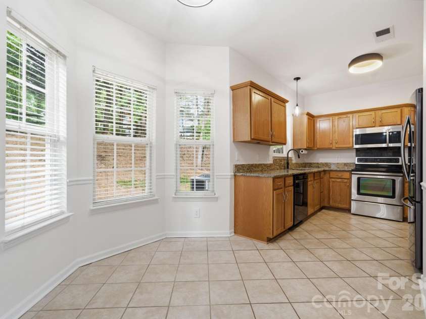 127 Citation Drive, Mooresville, NC 28117.  MLS# CAR4389366, YatesRealty ID 28127. 
