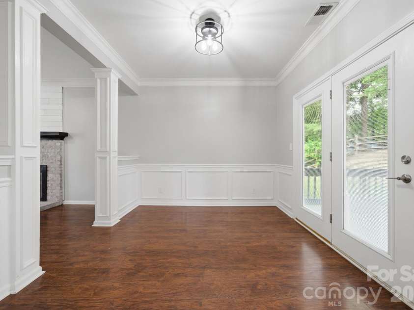 127 Citation Drive, Mooresville, NC 28117.  MLS# CAR4389366, YatesRealty ID 28127. 