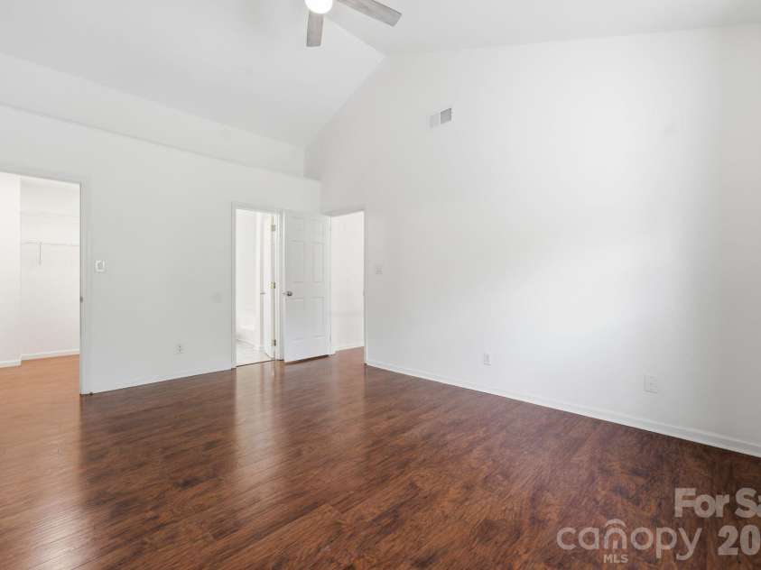 127 Citation Drive, Mooresville, NC 28117.  MLS# CAR4389366, YatesRealty ID 28127. 