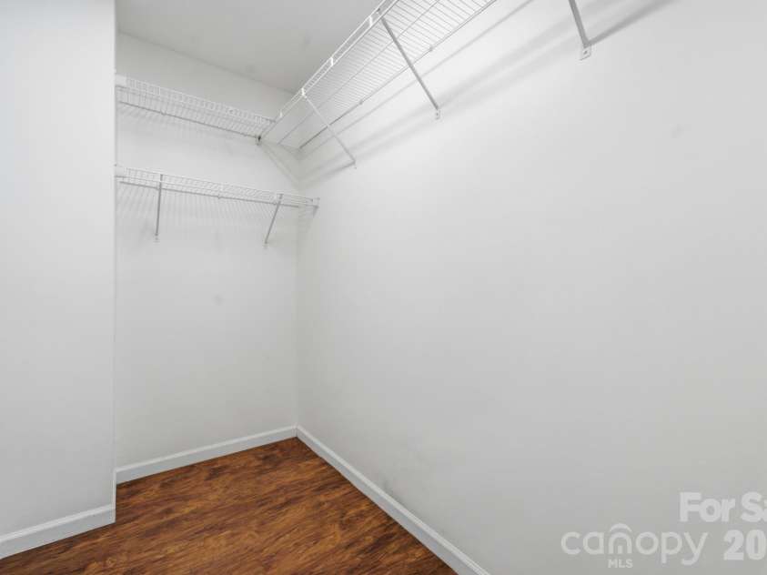 127 Citation Drive, Mooresville, NC 28117.  MLS# CAR4389366, YatesRealty ID 28127. 