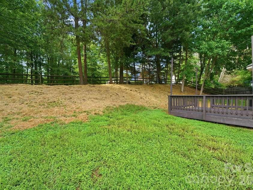 127 Citation Drive, Mooresville, NC 28117.  MLS# CAR4389366, YatesRealty ID 28127. Backyard