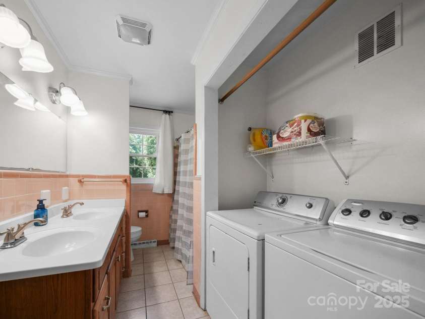 408 Old Post Road, Cherryville, NC 28021.  MLS# CAR4271156, YatesRealty ID 28127. 