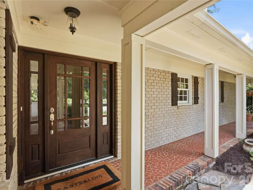 6014 Glenridge Road, Charlotte, NC 28211.  MLS# CAR4386522, YatesRealty ID 28128. 