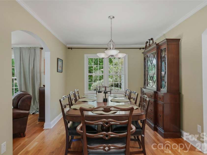 6014 Glenridge Road, Charlotte, NC 28211.  MLS# CAR4386522, YatesRealty ID 28128. 